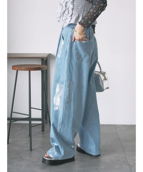 ehka sopo(エヘカソポ)の「箔プリントワイドデニムパンツ(デニムパンツ・レディース・ブルー/サックスブルー/グレー・F)」の11枚目の写真