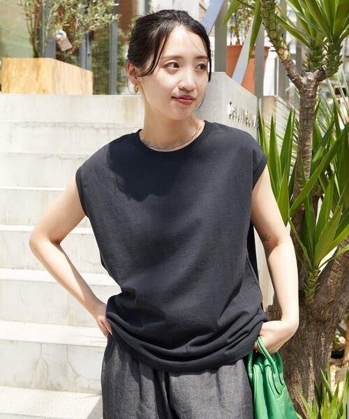 FREAK'S STORE(フリークスストア)の「限定展開 ノースリーブ Tシャツ(Tシャツ/カットソー・レディース・サックスブルー/レッド/その他13/ワインレッド/グレー/オフホワイト/ベージュ/ブラウン/ネイビー/ブラック・フリ-)」の11枚目の写真