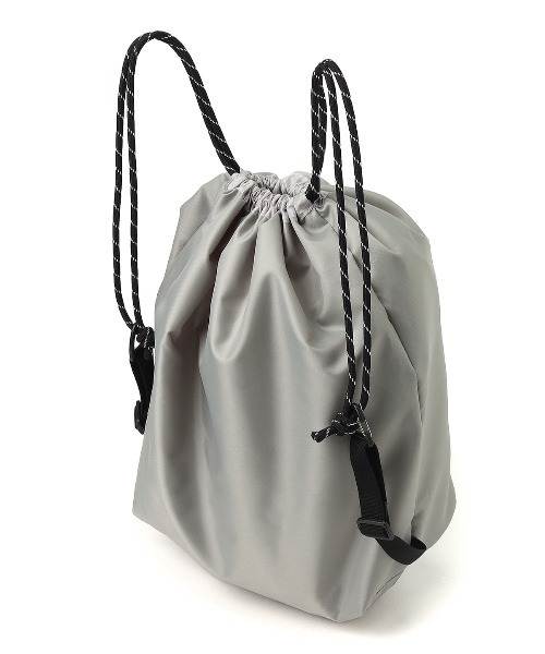 CHUMS(チャムス)の「【CHUMS/チャムス】 Easy-Go Drawstring Reversible Shoulder Bag(ショルダーバッグ・レディース・ブラック/その他1/ライトグレー/その他2・FREE)」の19枚目の写真