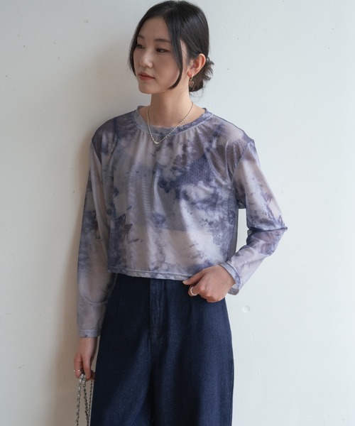 maison de LATIR(メゾンドラティール)の「無地のシアー素材に飽きたら次はタイダイ柄。夏服UV対策にも長袖シアートップス(Tシャツ/カットソー・レディース・グレー/パープル・ONESIZE)」の13枚目の写真