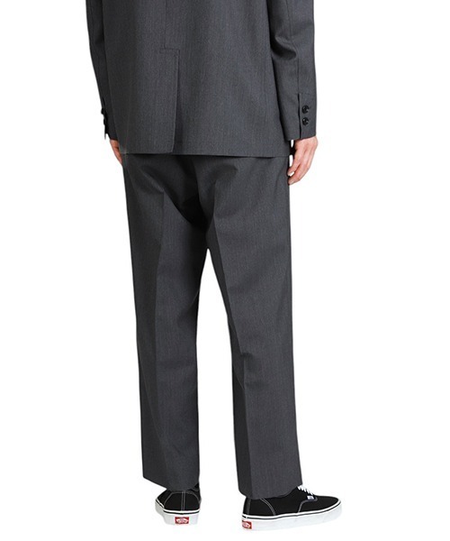 Unlikely（アンライクリー ）の「Unlikely / アンライクリー：Unlikely Back Strap Plain Front Trousers 2025：U25S-23-0001[STD]（スラックス・メンズ・グレー・S/M）」の4枚目の写真