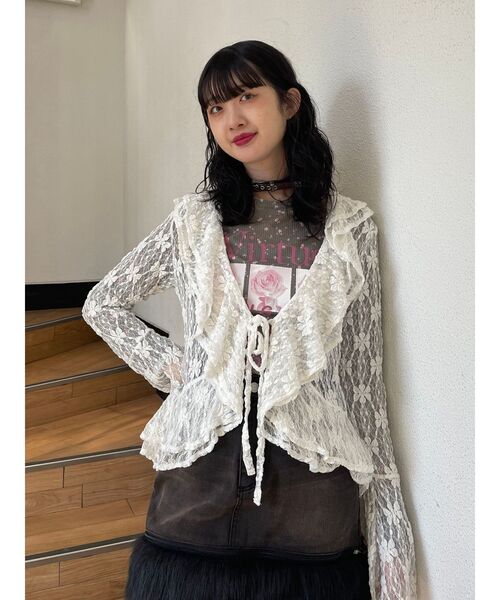 jouetie（ジュエティ）の「ラッフルフリルレースブラウス（シャツ/ブラウス・レディース・ブラック/オフホワイト/ベージュ・MEDIUM）」の12枚目の写真