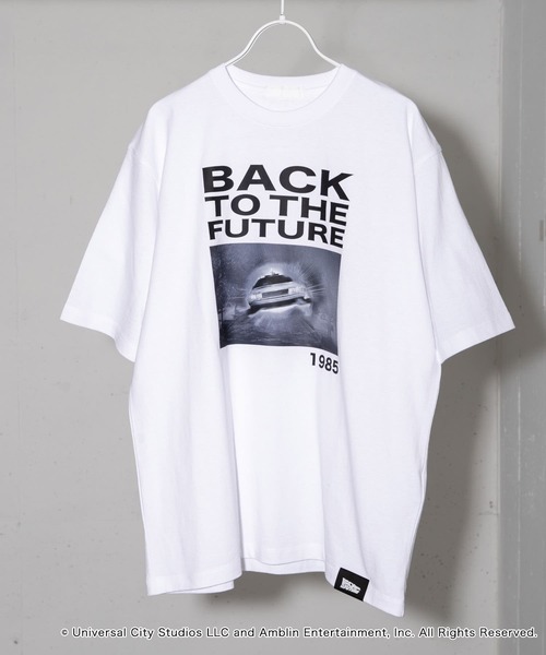 SENSE OF PLACE by URBAN RESEARCH（センスオブプレイスバイアーバンリサーチ）の「『別注』SENSE OF PLACE×BTTF　クルーネックプリントTシャツ A（Tシャツ/カットソー・メンズ・レッド/ホワイト/ブラック・MEDIUM/LARGE）」の19枚目の写真