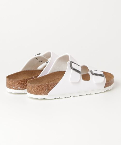 BIRKENSTOCK(ビルケンシュトック)の「ビルケンシュトック BIRKENSTOCK Arizona BF White(サンダル・メンズ・ホワイト・23.0cm/24.0cm/24.5cm/25.0cm/26.0cm/26.5cm/27.0cm)」の2枚目の写真