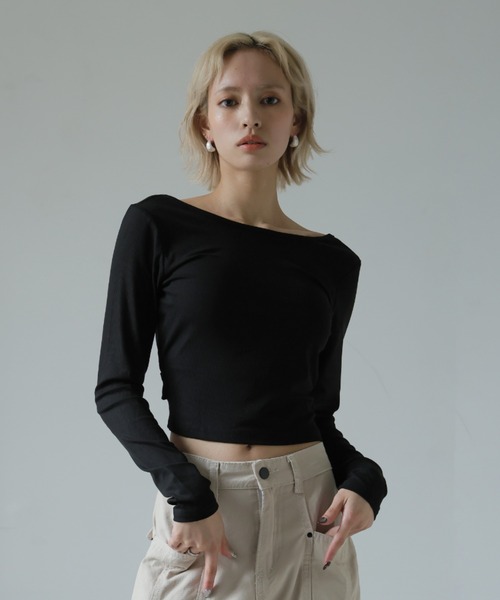 Ulysses(ユリシス)の「【ブラトップ】カップ付きバックオープンクロスデザインカットソー(Tシャツ/カットソー・レディース・ホワイト/ブラック/グレー・M/S)」の6枚目の写真