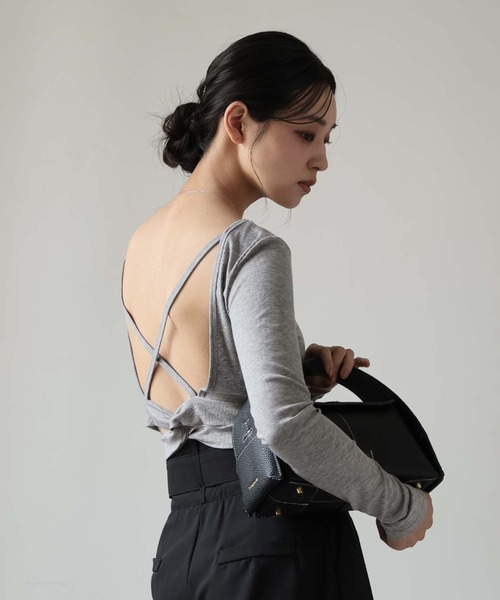 Ulysses(ユリシス)の「【ブラトップ】カップ付きバックオープンクロスデザインカットソー(Tシャツ/カットソー・レディース・ホワイト/ブラック/グレー・M/S)」の20枚目の写真