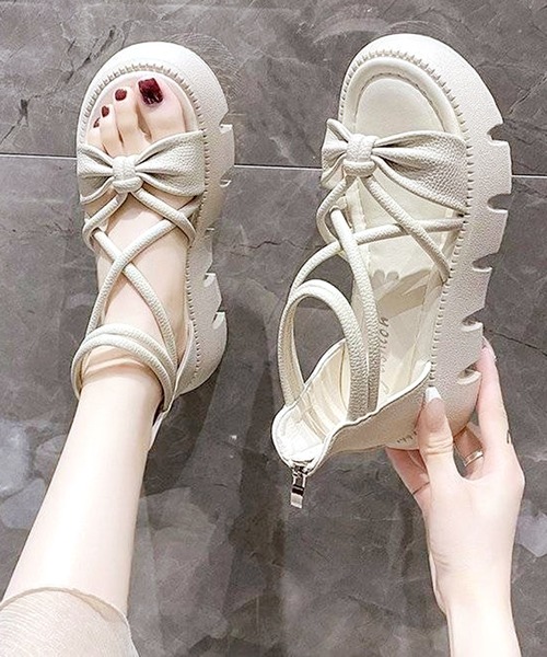 WESTSEA(ウエストシー)の「リボン ストラップ 厚底サンダル フラットタイプ(サンダル・レディース・オフホワイト/ブラック・23.5cm/23cm/24.5cm/24cm)」の4枚目の写真
