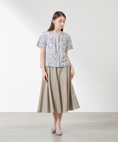 amaca(アマカ)の「【Anniversary Piece】ワイルドフラワープルオーバー(シャツ/ブラウス・レディース・ダークネイビー/オフホワイト・40/38)」の10枚目の写真