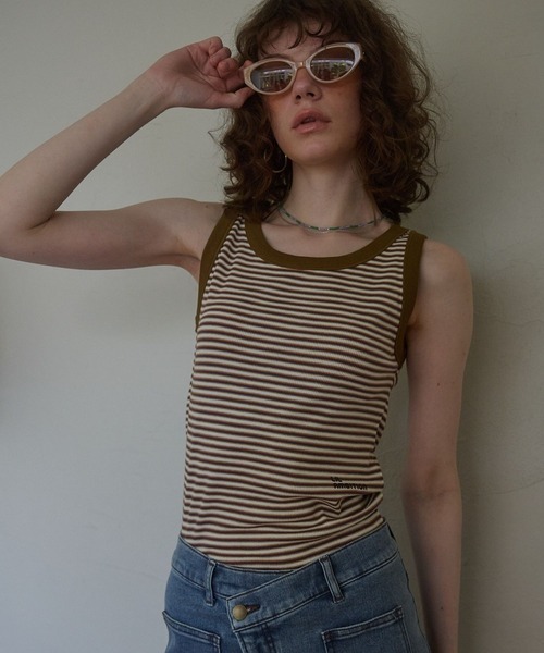 Lil Ambition(リルアンビション)の「マルチボーダータンクトップ(タンクトップ・レディース・カーキ/ピンク・FREE)」の2枚目の写真