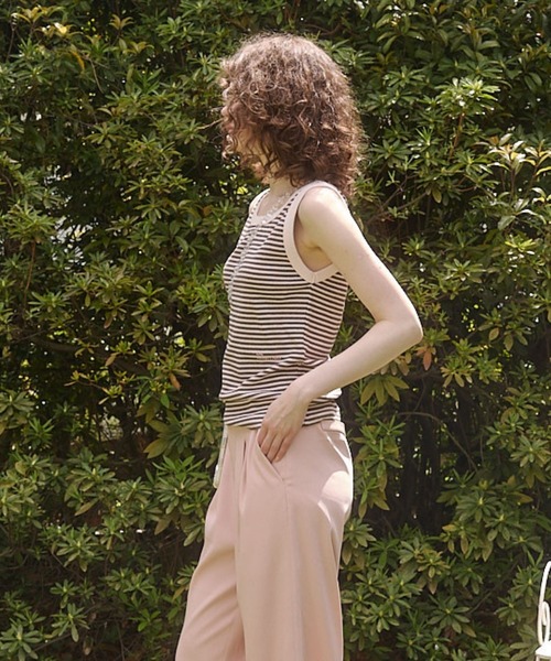 Lil Ambition(リルアンビション)の「マルチボーダータンクトップ(タンクトップ・レディース・カーキ/ピンク・FREE)」の7枚目の写真