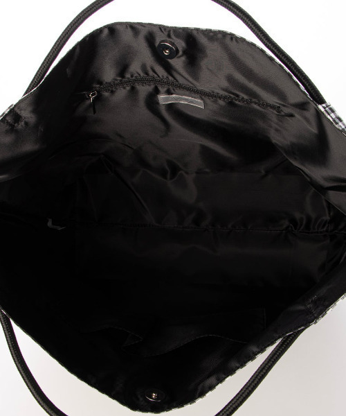 cache cache（カシュ カシュ）の「カシュカシュ cachecache / ウォッシャーナイロンパッカブルトート（トートバッグ・レディース・アイボリー/ブラック/グレー/ブラック系その他・FREE）」の13枚目の写真