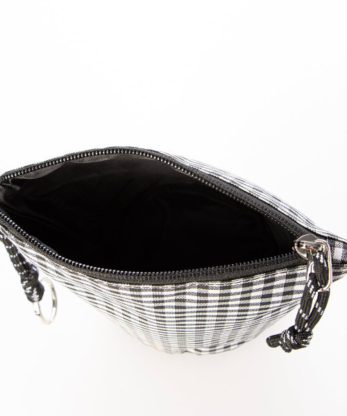 cache cache（カシュ カシュ）の「カシュカシュ cachecache / ウォッシャーナイロンパッカブルトート（トートバッグ・レディース・アイボリー/ブラック/グレー/ブラック系その他・FREE）」の11枚目の写真