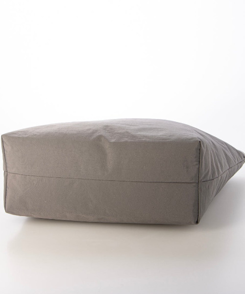 cache cache（カシュ カシュ）の「カシュカシュ cachecache / ウォッシャーナイロンパッカブルトート（トートバッグ・レディース・アイボリー/ブラック/グレー/ブラック系その他・FREE）」の8枚目の写真