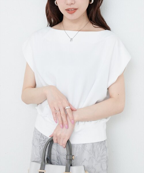 natural couture（ナチュラルクチュール）の「きれいめポンチボートネックTOPS（タンクトップ・レディース・ピンク/ブルー/アイボリー/グレイッシュベージュ/ブラック・FREE）」の6枚目の写真