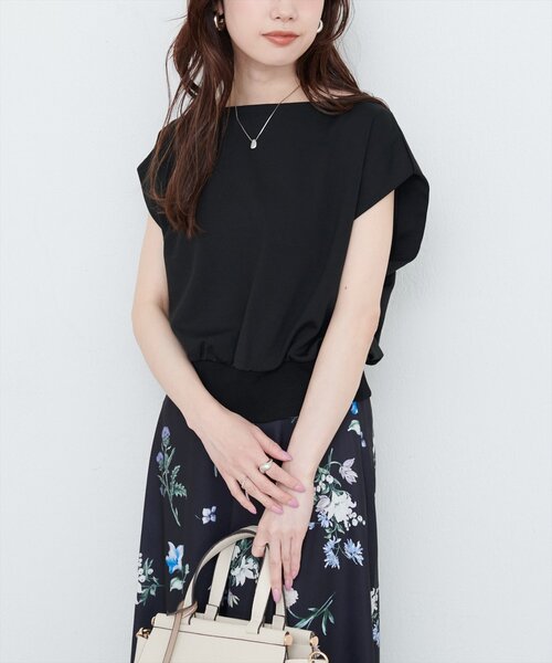 natural couture（ナチュラルクチュール）の「きれいめポンチボートネックTOPS（タンクトップ・レディース・ピンク/ブルー/アイボリー/グレイッシュベージュ/ブラック・FREE）」の4枚目の写真