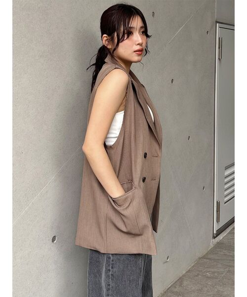 MURUA（ムルーア）の「【セットアップ対応】ピークドラペルダブルミドルジレベスト（ベスト・レディース・ブラック/ネイビー/グレー/モカ・FREE）」の20枚目の写真