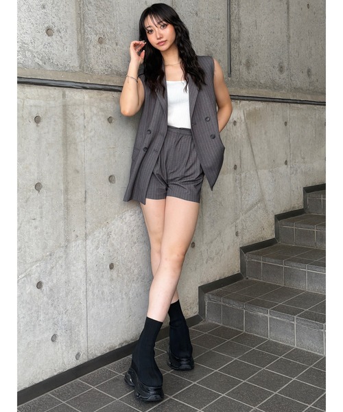 MURUA（ムルーア）の「【セットアップ対応】ピークドラペルダブルミドルジレベスト（ベスト・レディース・ブラック/ネイビー/グレー/モカ・FREE）」の12枚目の写真