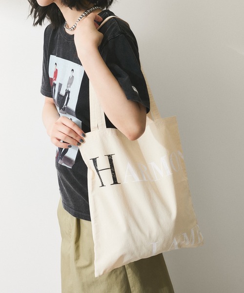 ADAM ET ROPE'(アダムエロペ)の「【WEB限定】RECORDSプリントトートバッグ(トートバッグ・レディース・ブラック/キナリ/ブラック系その他/ホワイト系その他5・FREE)」の8枚目の写真