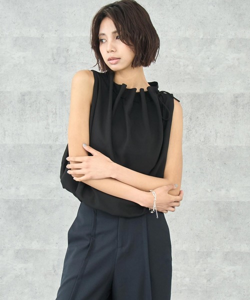 ANAP(アナップ)の「ノースリーブ リボンギャザーブラウス(シャツ/ブラウス・レディース・グレー/ブラック/ホワイト・FREE)」の3枚目の写真