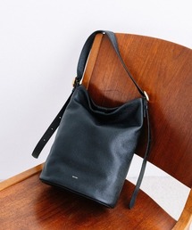 Beau're（ヴュレ）の「【BEAURE/ビュレ】Design Buckle Bucket ショルダー Bag（ショルダーバッグ）」