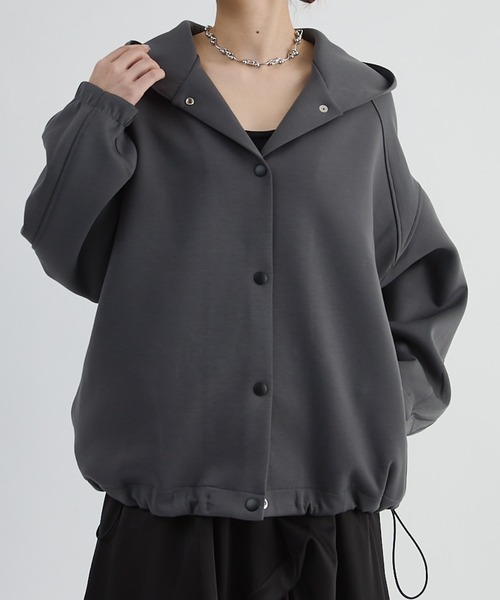 Lui's(ルイス)の「relaxスナップフードブルゾン(Tシャツ/カットソー・レディース・グレー/ブラック/ライトグレー/サックスブルー/チャコールグレー・FREE)」の3枚目の写真