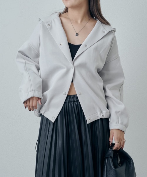 Lui's（ルイス）の「relaxスナップフードブルゾン（Tシャツ/カットソー・レディース・グレー/ブラック/ライトグレー・FREE）」の2枚目の写真