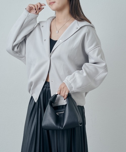 Lui's（ルイス）の「relaxスナップフードブルゾン（Tシャツ/カットソー・レディース・グレー/ブラック/ライトグレー・FREE）」の8枚目の写真