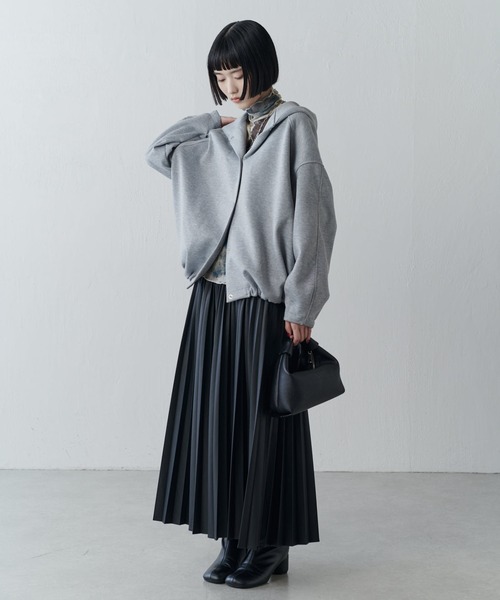 Lui's（ルイス）の「relaxスナップフードブルゾン（Tシャツ/カットソー・レディース・グレー/ブラック/ライトグレー・FREE）」の17枚目の写真