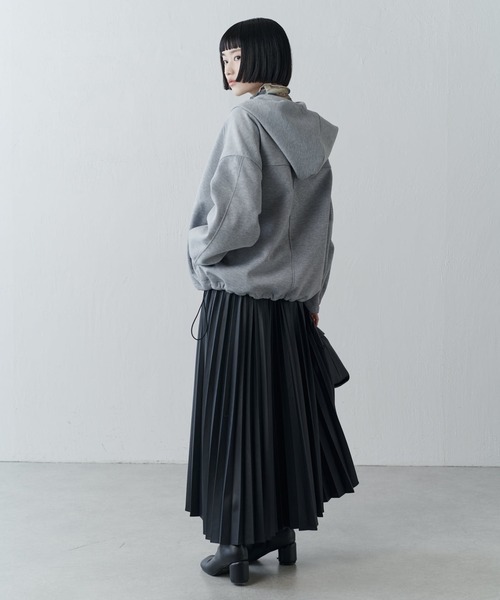 Lui's（ルイス）の「relaxスナップフードブルゾン（Tシャツ/カットソー・レディース・グレー/ブラック/ライトグレー・FREE）」の18枚目の写真