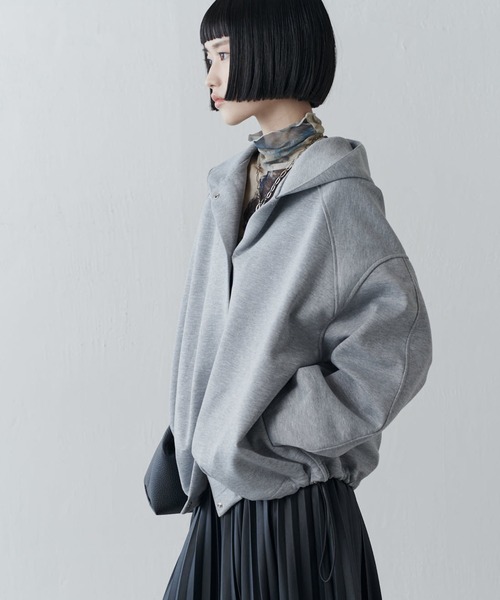 Lui's（ルイス）の「relaxスナップフードブルゾン（Tシャツ/カットソー・レディース・グレー/ブラック/ライトグレー・FREE）」の21枚目の写真