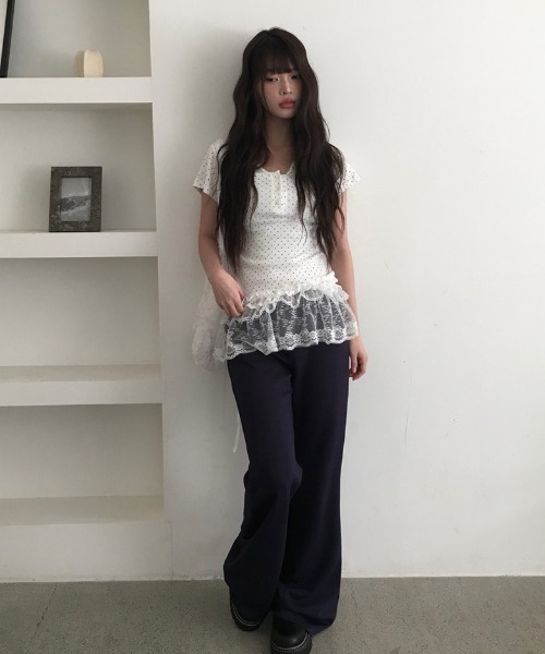 anyonemore（エニワンモア）の「スリムフィットウエストゴムブーツカットトレーニングパンツ（スウェットパンツ・レディース・ブラック/ネイビー/グレー・FREE）」の6枚目の写真