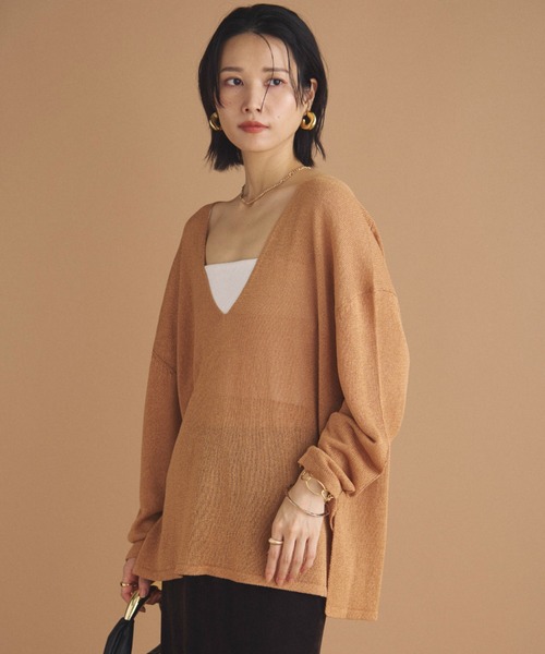 Doux archives(ドゥアルシーヴ)の「ペーパーヤーン深Vニット(ニット/セーター・レディース・キャメル/アイボリー/チャコールグレー・FREE)」の18枚目の写真