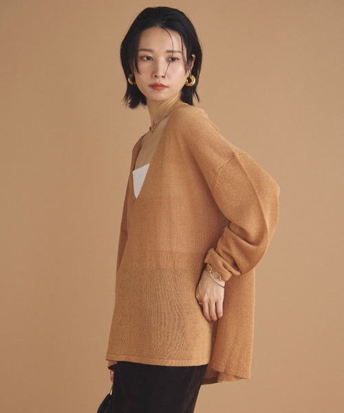 Doux archives(ドゥアルシーヴ)の「ペーパーヤーン深Vニット(ニット/セーター・レディース・キャメル/アイボリー/チャコールグレー・FREE)」の19枚目の写真