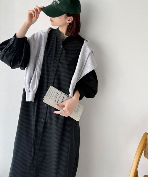 classicalelf（クラシカルエルフ）の「着方自在でロングシーズン活躍◎柄アソートバンドカラービッグシャツワンピ（シャツワンピース・レディース・ブラック系2/ホワイト/ブラック系1/ネイビー系・X-LARGE/SMALL/MEDIUM/LARGE）」の8枚目の写真