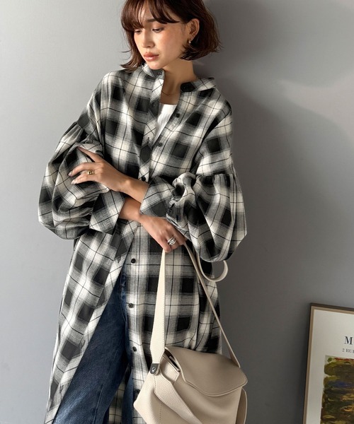 classicalelf（クラシカルエルフ）の「着方自在でロングシーズン活躍◎柄アソートバンドカラービッグシャツワンピ（シャツワンピース・レディース・ブラック系2/ホワイト/ブラック系1/ネイビー系・X-LARGE/SMALL/MEDIUM/LARGE）」の22枚目の写真