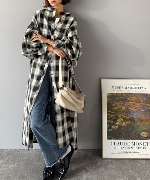 classicalelf（クラシカルエルフ）の「着方自在でロングシーズン活躍◎柄アソートバンドカラービッグシャツワンピ（シャツワンピース・レディース・ブラック系2/ホワイト/ブラック系1/ネイビー系・X-LARGE/SMALL/MEDIUM/LARGE）」の15枚目の写真