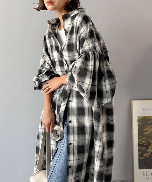 classicalelf（クラシカルエルフ）の「着方自在でロングシーズン活躍◎柄アソートバンドカラービッグシャツワンピ（シャツワンピース・レディース・ブラック系2/ホワイト/ブラック系1/ネイビー系・X-LARGE/SMALL/MEDIUM/LARGE）」の18枚目の写真