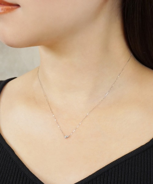 TAKE-UP（テイクアップ）の「K10 ツインダイヤモンドネックレス( IB)（チャーム・レディース・ホワイトゴールド・FREE）」の4枚目の写真