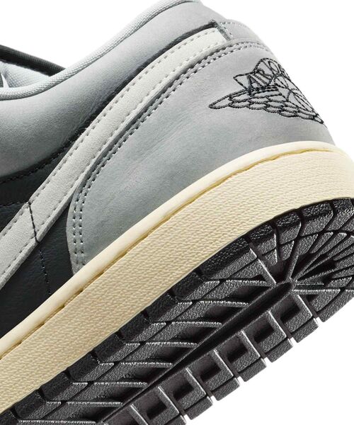 セール】エア ジョーダン 1 LOW SE メンズシューズ / Air Jordan