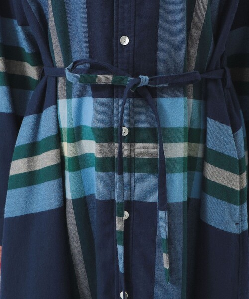 BEAMS BOY（ビームスボーイ）の「ビッグ タータン ワンピース（ワンピース・レディース・ダークグリーン/ネイビー/オレンジ・1/2）」の16枚目の写真