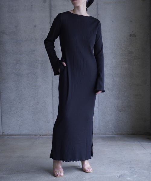 k3&co.(ケイスリーアンドコー)の「Thumbhole ribbed dress(ワンピース・レディース・ブラック/セージグリーン/レッド・ONE SIZE)」の5枚目の写真