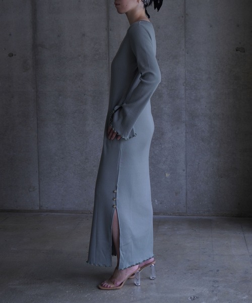 k3&co.(ケイスリーアンドコー)の「Thumbhole ribbed dress(ワンピース・レディース・ブラック/セージグリーン/レッド・ONE SIZE)」の16枚目の写真