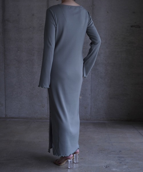 k3&co.(ケイスリーアンドコー)の「Thumbhole ribbed dress(ワンピース・レディース・ブラック/セージグリーン/レッド・ONE SIZE)」の17枚目の写真