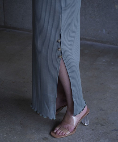 k3&co.(ケイスリーアンドコー)の「Thumbhole ribbed dress(ワンピース・レディース・ブラック/セージグリーン/レッド・ONE SIZE)」の22枚目の写真