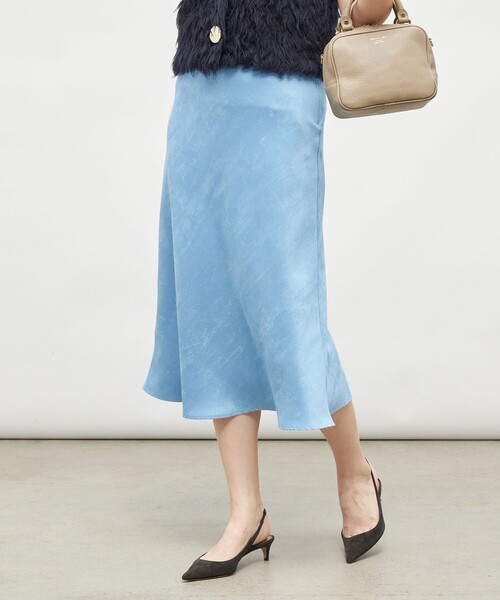 NOLLEY’S Sophi（ノーリーズソフィ）の「ウォッシャブルフェイクスエードバイヤスフレアスカート（スカート・レディース・ベージュ/ライトブルー/オリーブ・38/36/34）」の3枚目の写真