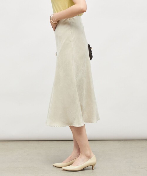 NOLLEY’S Sophi（ノーリーズソフィ）の「ウォッシャブルフェイクスエードバイヤスフレアスカート（スカート・レディース・ベージュ/ライトブルー/オリーブ・38/36/34）」の8枚目の写真