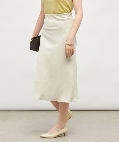 NOLLEY’S Sophi（ノーリーズソフィ）の「ウォッシャブルフェイクスエードバイヤスフレアスカート（スカート・レディース・ベージュ/ライトブルー/オリーブ・38/36/34）」の9枚目の写真