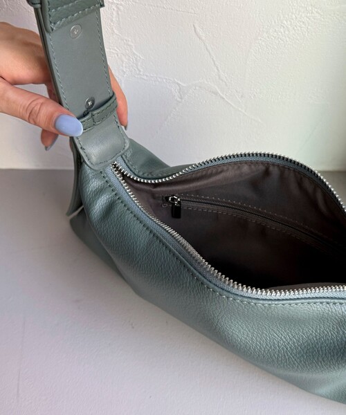 fredy emue(フレディエミュ)の「【@sora_522m企画】ワンショルベルトバッグ(ショルダーバッグ・レディース・ミント/ブラウン/ブラック・FREE)」の9枚目の写真