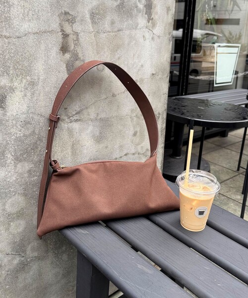 fredy emue(フレディエミュ)の「【@sora_522m企画】ワンショルベルトバッグ(ショルダーバッグ・レディース・ミント/ブラウン/ブラック・FREE)」の12枚目の写真