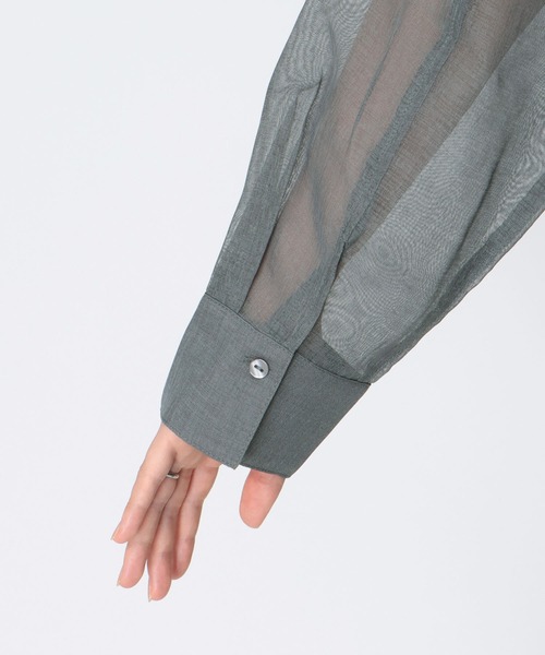 Jines（ジネス）の「シアーリネンライクシャツ（シャツ/ブラウス・レディース・ブラウン/ホワイト/チャコールグレー・38）」の8枚目の写真